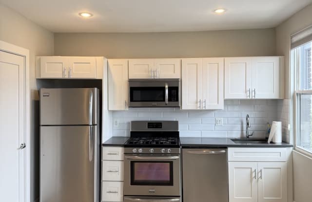 Bright Top-Floor 1BR Condo in Columbia Heights photos photos