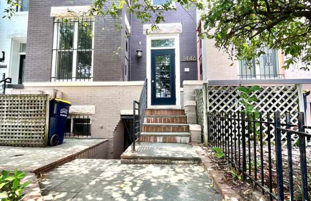 Columbia Heights| 900 sqft 2bd, 1bth|Townhouse English Bsmt Apt photos photos