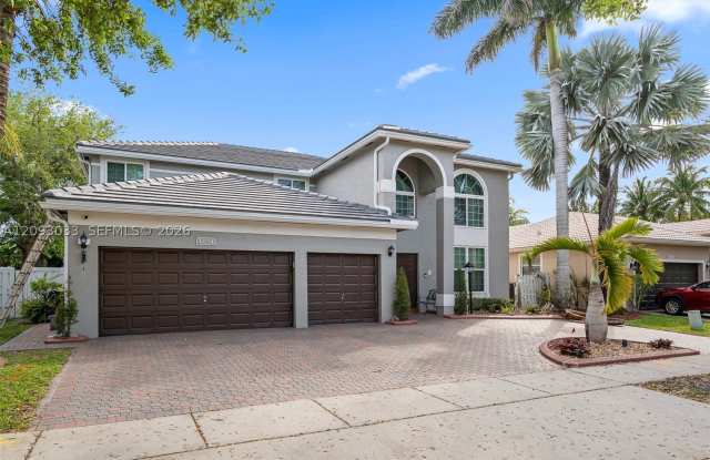 12724 NW 18th Ct Gallery 1