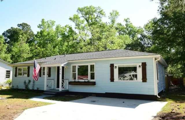 816 Savage Road photos photos