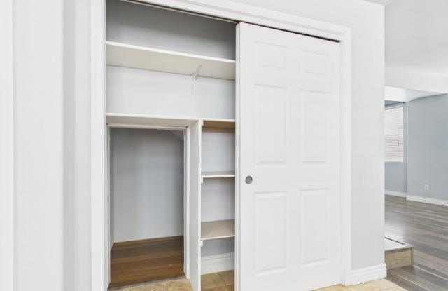 17648 W Lisbon Lane Gallery 4