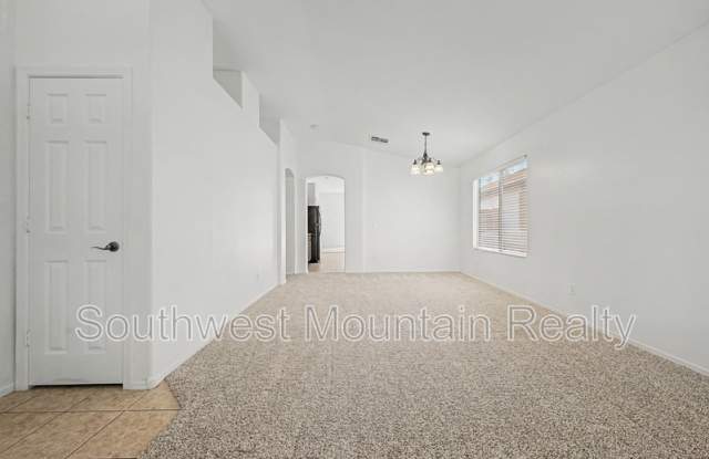1237 W Fruit Tree Ln Gallery 4