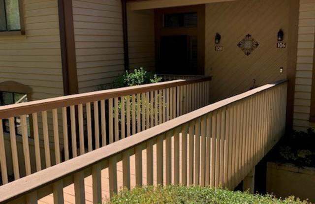 108 E Blue Heron Drive - 108 East Blue Heron Drive, Oconee County, SC 29676