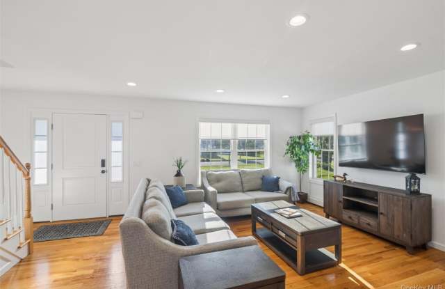 16 Mastro Court Gallery 3