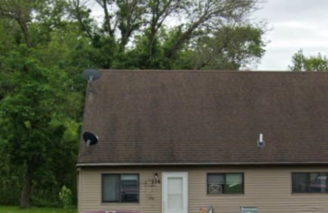 114 Mckinley Ave - 114 McKinley Avenue, Des Moines, IA 50315