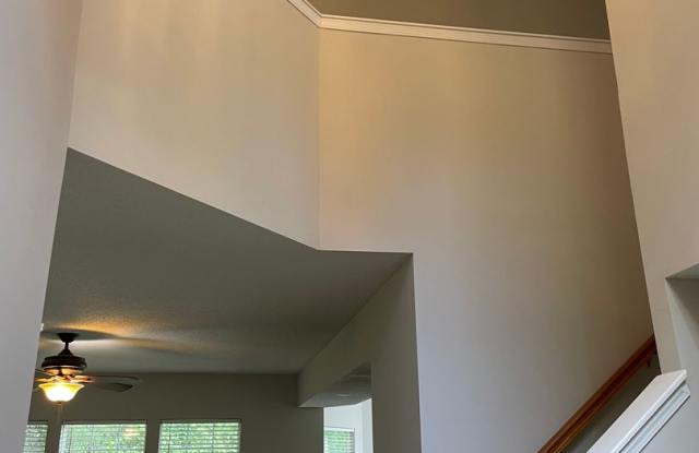 Large Two Story Home in Davis Ridge Gallery 3