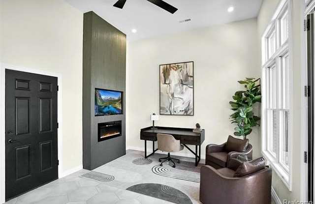 509 Lewis Street Gallery 2