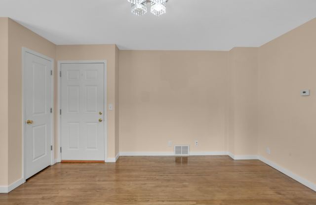 4949 Jackson Street NE Gallery 3