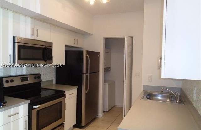 3271 Sabal Palm Mnr Gallery 2