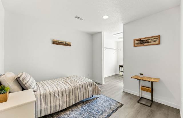 BRAND NEW! Modern Townhomes-Amazing Location!!! Gallery 4