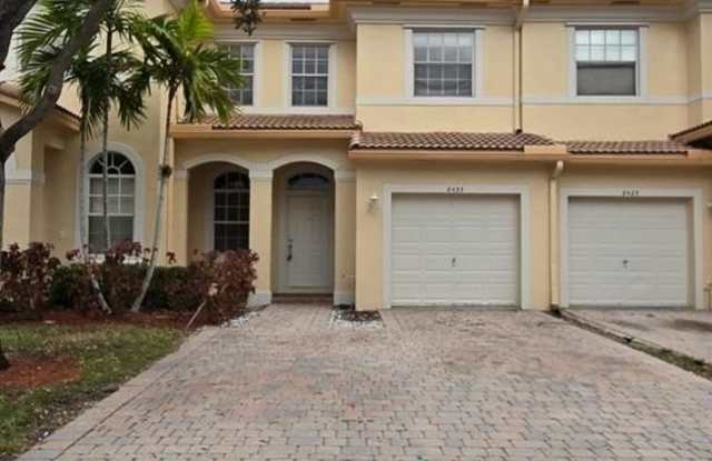 8433 SW 25th Court unit: 102 photos photos