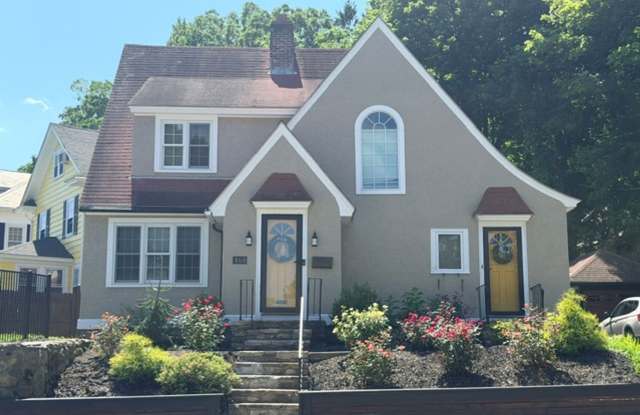 Single Family 3 Bedroom Gallery 1