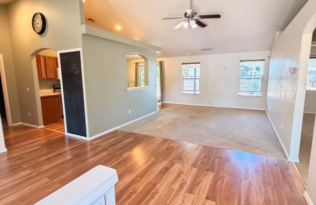 3-Bedroom 2-Bathrrom home in Creswell Gallery 3