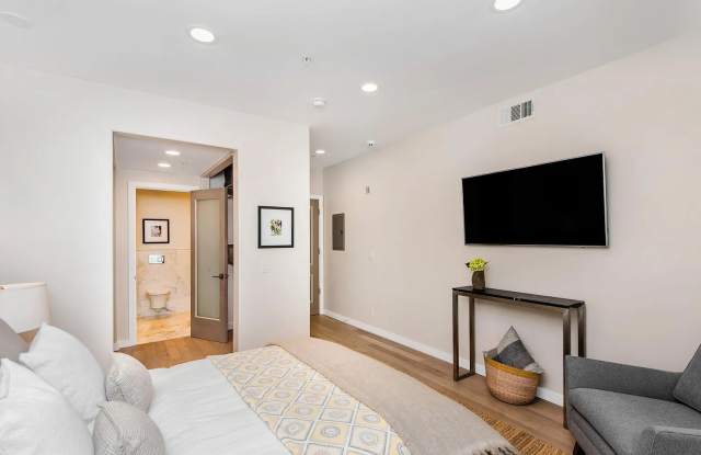 4630 Woodley Ave photos photos 4630 Woodley Ave photos photos