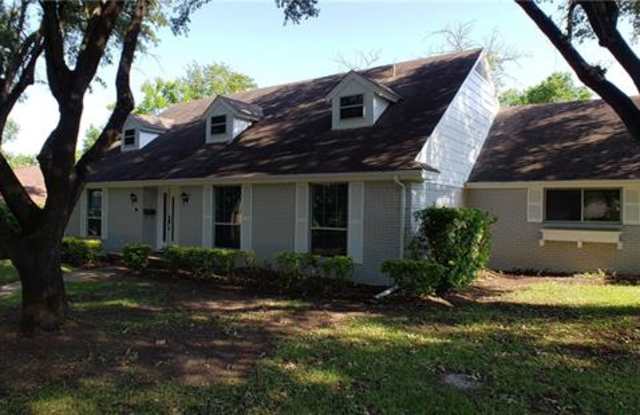 508 Brook Valley Lane Gallery 4