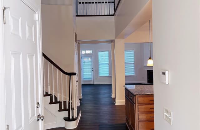 9526 Ridgeforest Drive Gallery 2
