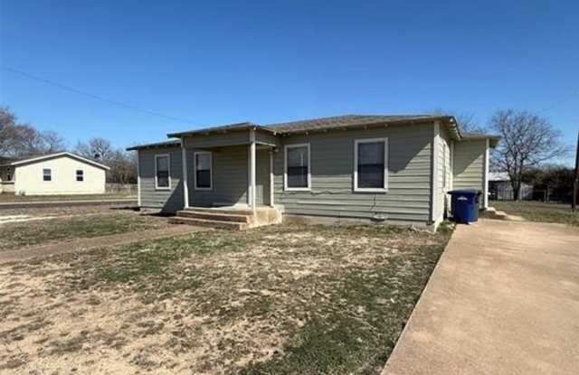 Cozy newly renovated corner lot 3 bedroom 2 bath home available now! photos photos