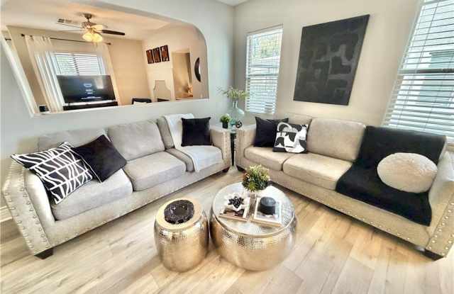 399 CENTER GREEN Drive Gallery 2