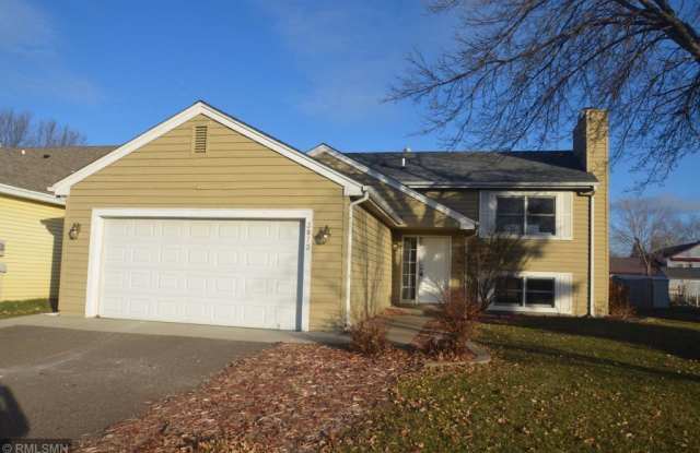 3873 Hale Avenue N - 3873 Hale Avenue North, Oakdale, MN 55128