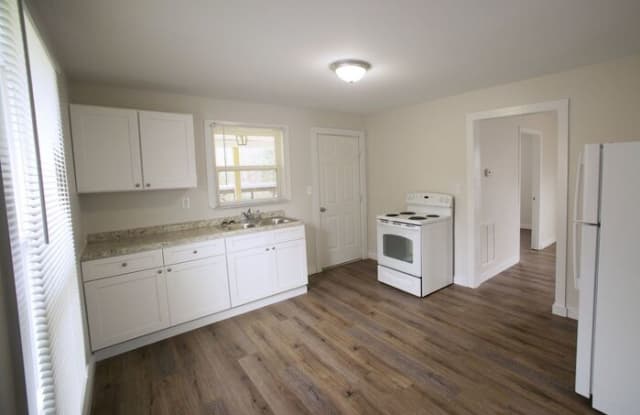 645 Wilson Street - 645 Wilson Street, Kannapolis, NC 28083