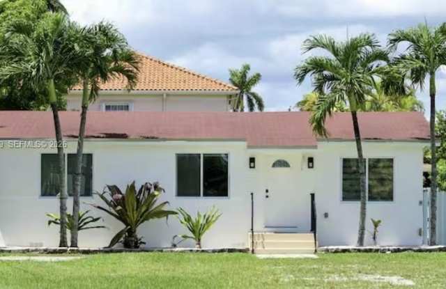 3000 SW 114th Ave photos photos