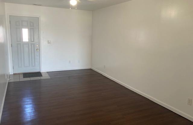2923 W Louise - 2 Gallery 2