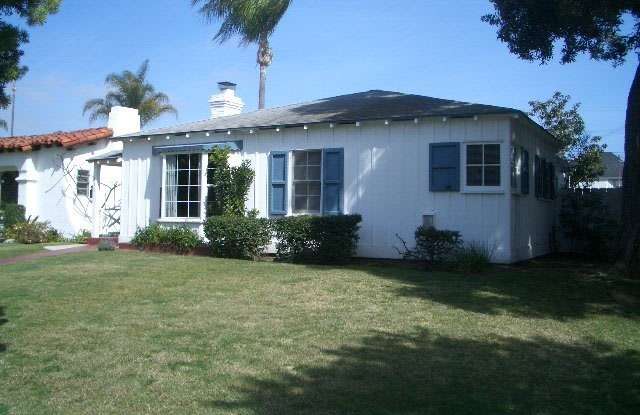 MOVE IN SPECIAL: Charming 3 bedroom 2 bath "front" house In Coronado - 727 J Avenue, Coronado, CA 92118