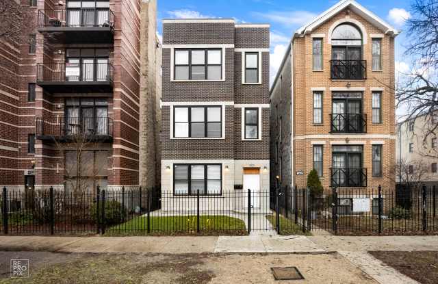 3925 South Indiana Avenue - 3 photos photos