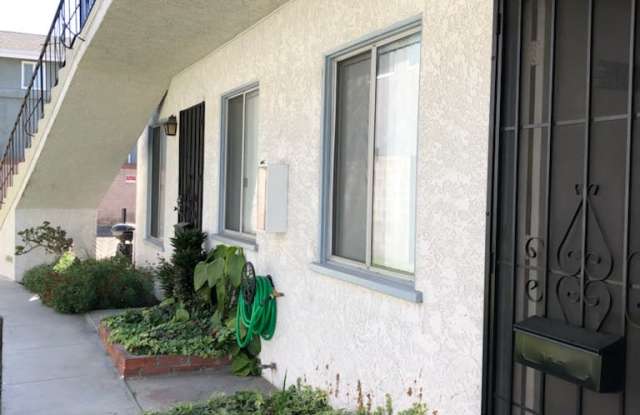 16710 Pacific Avenue photos photos