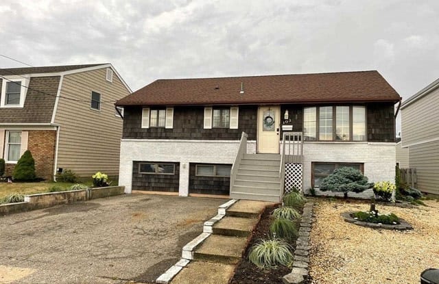 103  Chicago Avenue - 103 Chicago Avenue, Point Pleasant Beach, NJ 08742