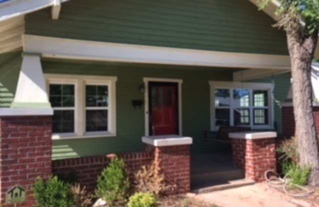 1923 Charming Updated Bungalow in Ross Mann Addition - 909 Northwest 35th Street, Oklahoma City, OK 73118