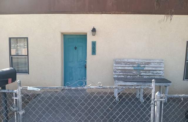 2-bedroom, 1-bathroom home located in the vibrant city of Albuquerque photos photos