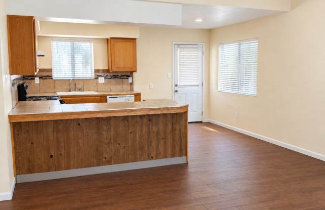 FOR RENT – 8516 Haupt Ave, Bakersfield, CA 93306 Gallery 3