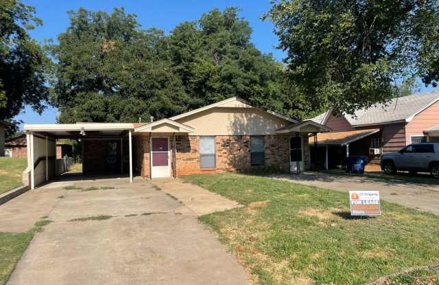 Newly remodeled , spacious, cute and clean with carport right in the heart of Chickasha!! Gallery 1