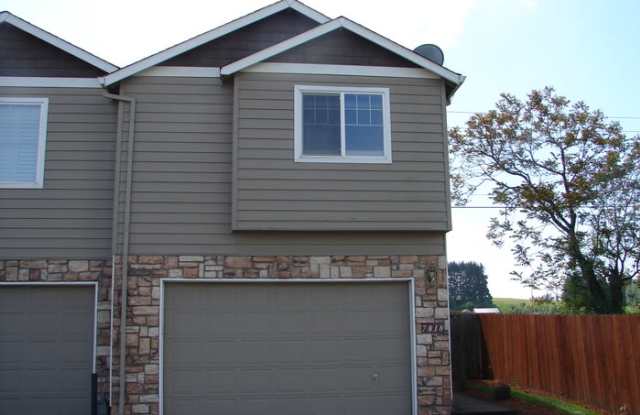 7818 Northeast 24th Court photos photos