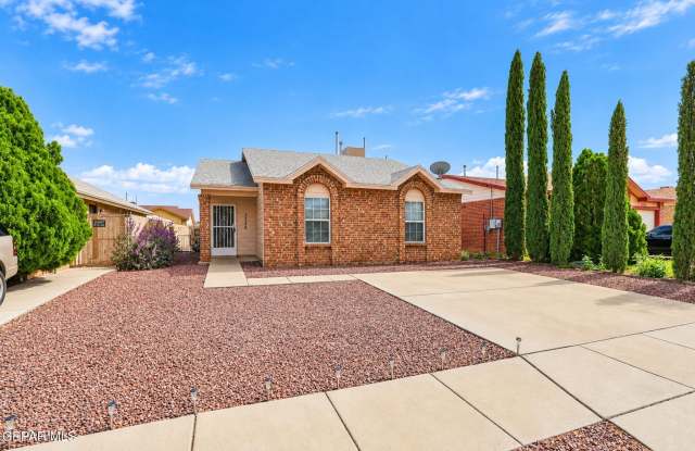 2236 TIERRA BLANCA Way Gallery 1