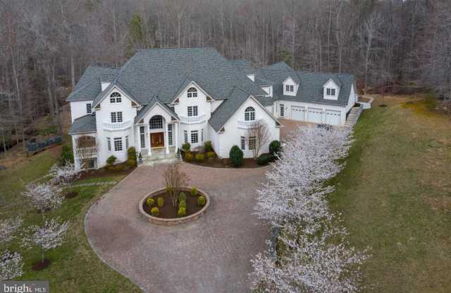 8033 WOODLAND HILLS LANE - 8033 Woodland Hills Lane, Fairfax County, VA 22039