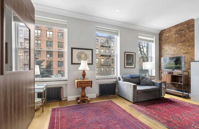 459 West 47th Street photos photos