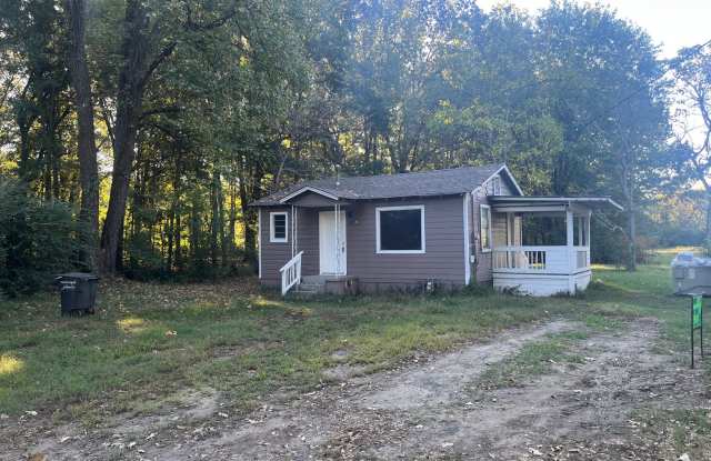 cute little 1 bed 1 bath home Gallery 1