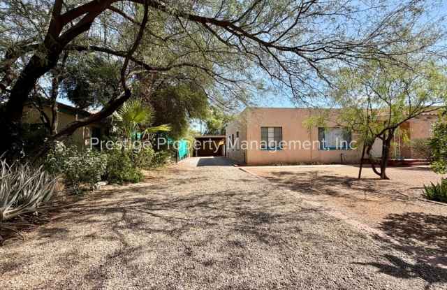 Spacious With Vintage Charm- 2/1 Centrally Located and Waiting For You! Gallery 3