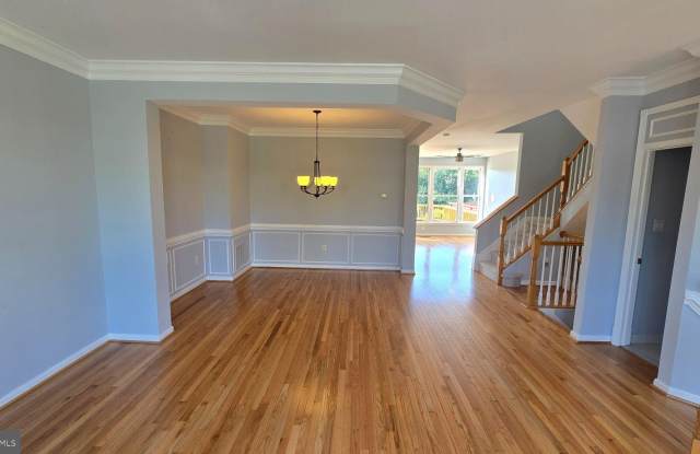 43975 LORDS VALLEY Terrace Gallery 3