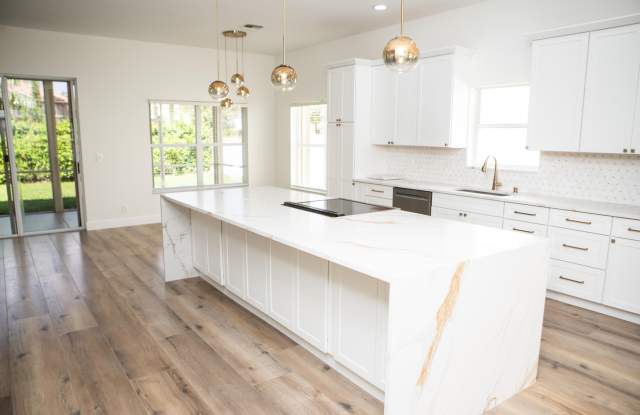 10881 LA SALINAS Circle Gallery 4