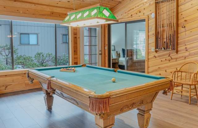 SKI LEASE "Kingswood Manor" - 7715 Kingswood Drive, Tahoe Vista, CA 96143