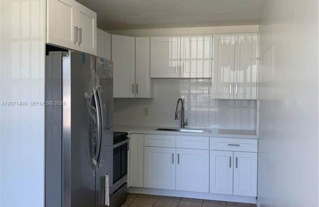 4501 SW 25th Street 0, West Park, FL 33023 - 4303 photos photos
