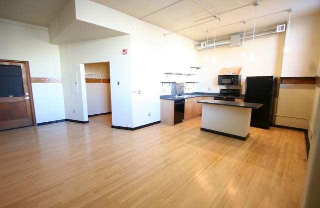 300 Tijeras Ave NE, Loft 211 Gallery 4