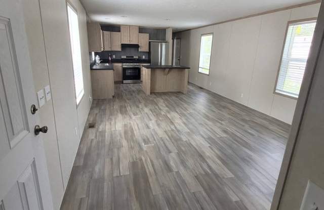 1811 N Telegraph Road lot: 41 photos photos