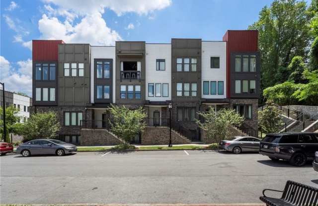 371 Pratt Drive SE Gallery 1