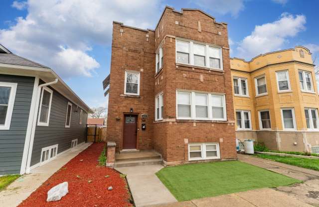 5304 W Cornelia Avenue Gallery 2
