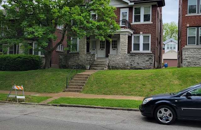 5012 Pernod A photos photos