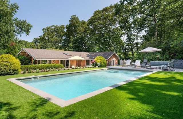 102 Fanning Avenue photos photos
